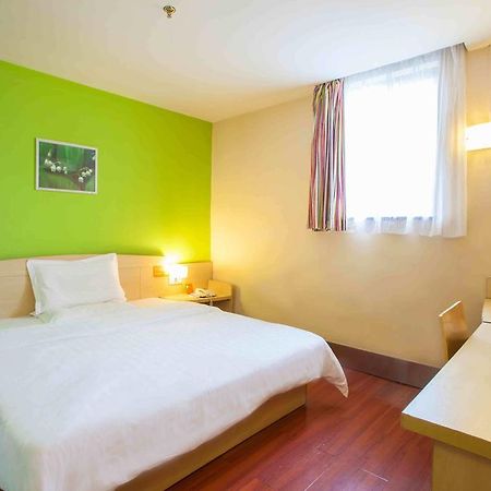 7Days Inn Foshan Coach Terminal 객실 사진
